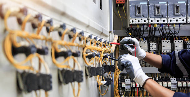 Professional Electrician technician working in Earle, AR